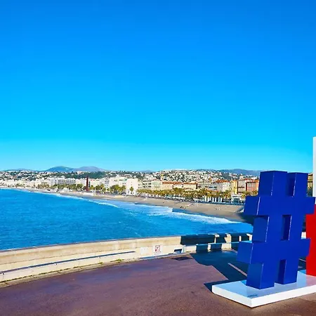 Centre, Deux Pieces, Calme, Terrasse Plein Sud *