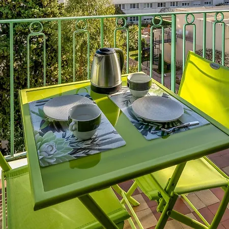 Centre, Deux Pieces, Calme, Terrasse Plein Sud Nice