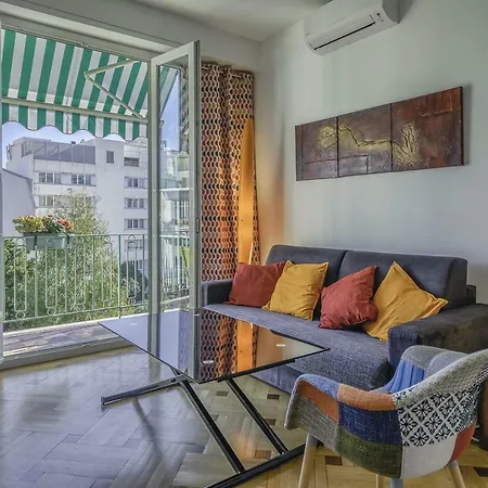 Appartement Centre, Deux Pieces, Calme, Terrasse Plein Sud *